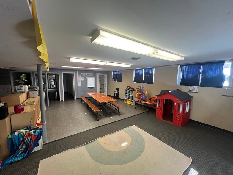 More Photos Of 3774 Hess Rd, House Springs Storefront Retail Office For Lease