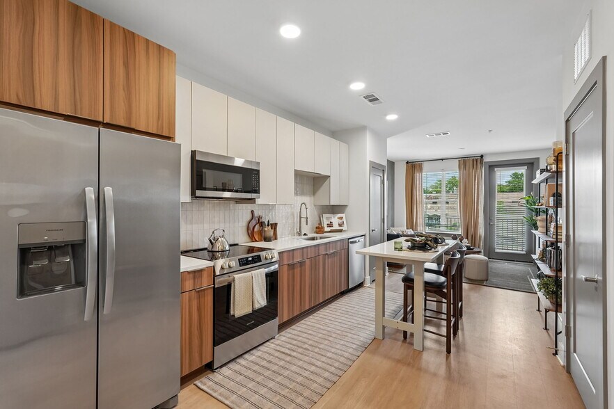 More Photos Of 3558 Elm St, Atlanta Apartments For Lease
