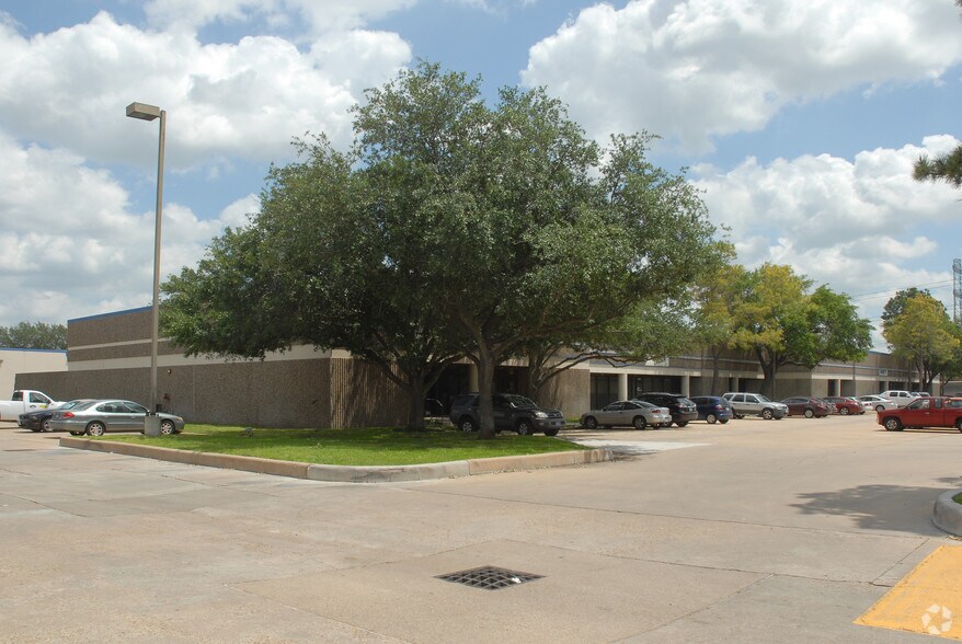 More Photos Of 8784-8798 Westpark Dr, Houston Unknown For Lease