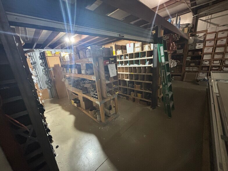 More Photos Of 3625 Valley Vista Dr, Fort Worth Warehouse For Sale