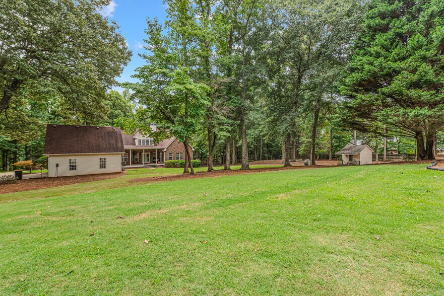 More Photos Of 170 St Gabriel Way, Fayetteville Light Manufacturing For Sale