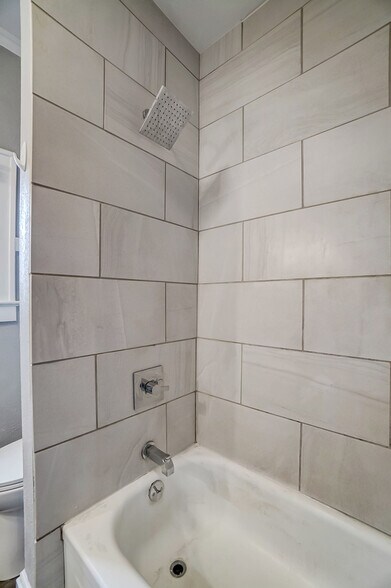 More Photos Of 140 W Front St, Perrysburg Office For Sale