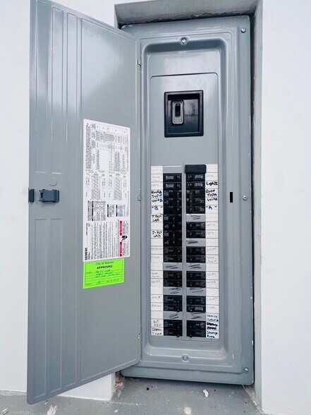 More Photos Of 20869 Mound Rd, Warren Warehouse For Sale