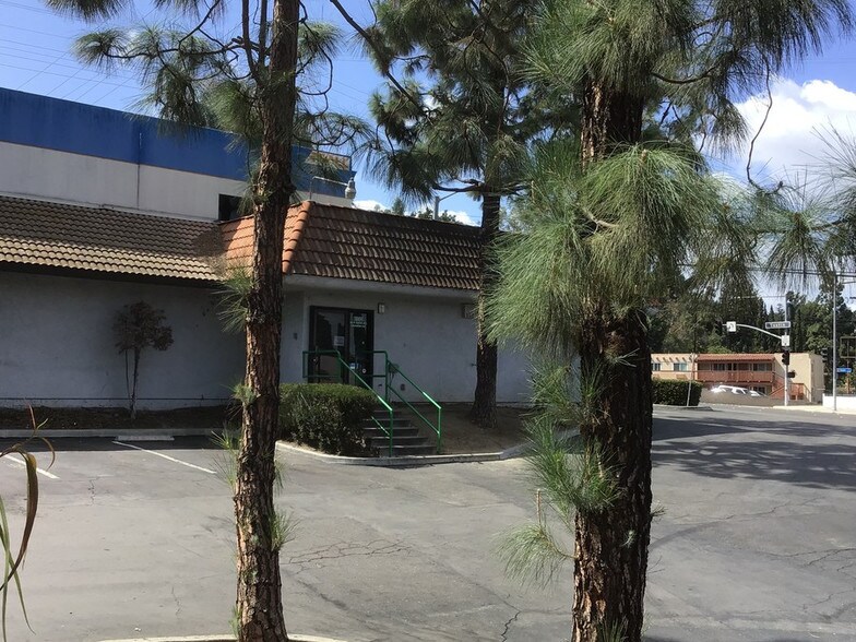 More Photos Of 100 N Tustin Ave, Anaheim General Retail For Sale