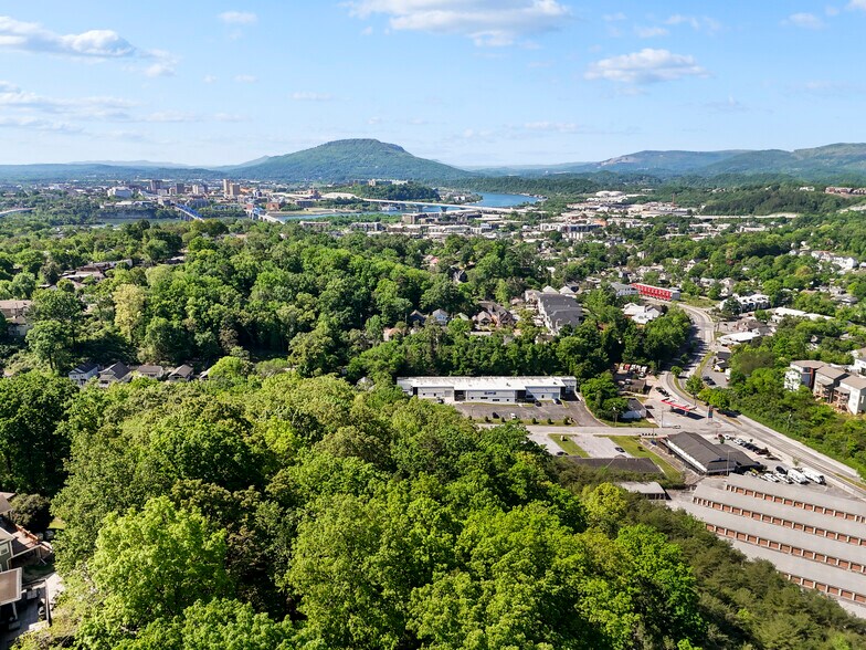 More Photos Of 317 Sylvan St, Chattanooga Office For Sale