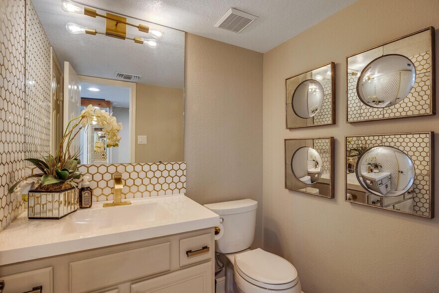 More Photos Of 6 US Highway 87, Comfort Office For Sale