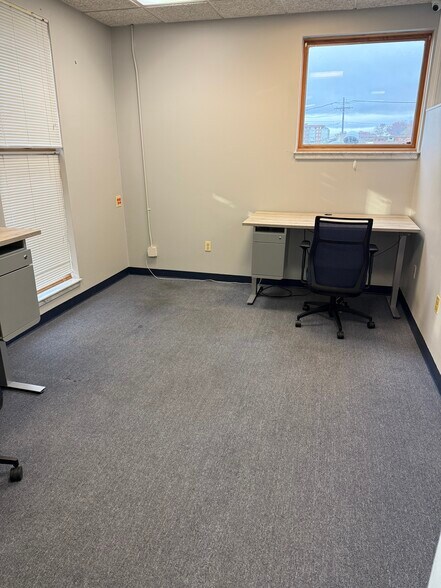 More Photos Of 1345 Queen Anne Rd, Teaneck Office For Lease