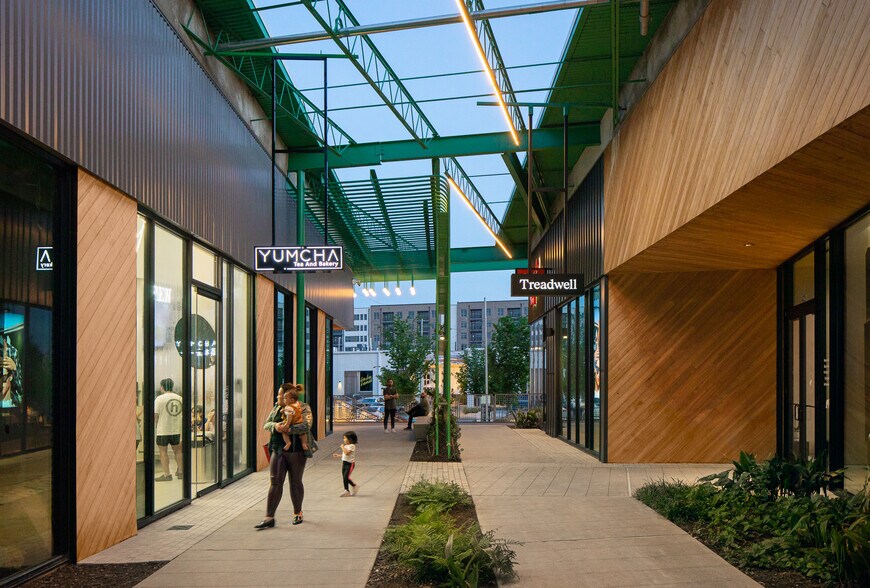 More Photos Of 600 N Shepherd Dr, Houston Unknown For Lease