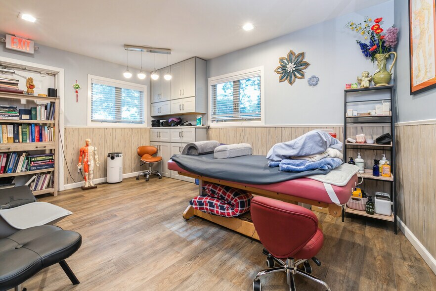 More Photos Of 1420 Montauk Hwy, Oakdale Medical For Lease