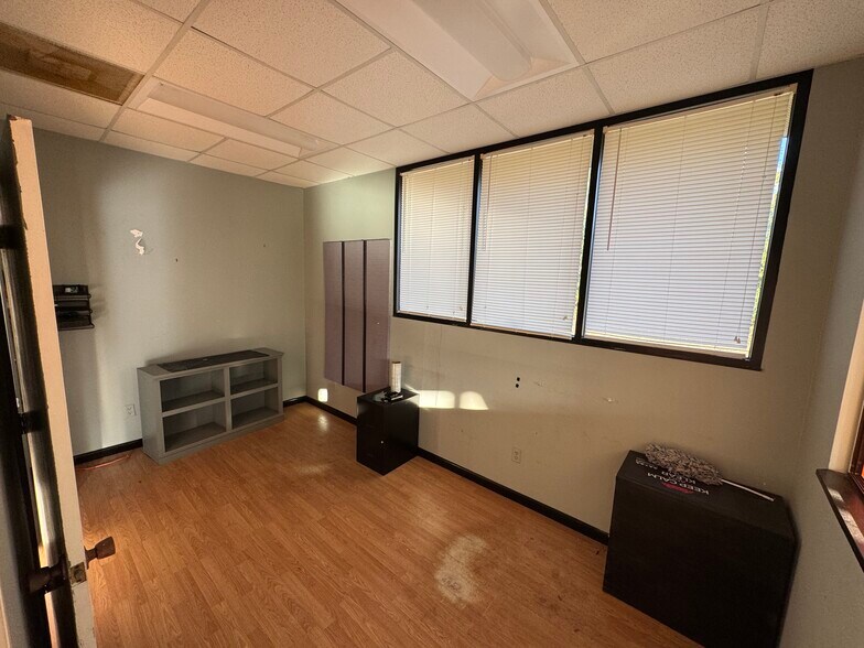 More Photos Of 1330 Howland Blvd, Deltona Freestanding For Sale