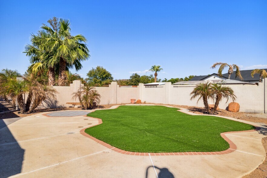 More Photos Of 8333 E Quarterline Rd, Mesa Assisted Living For Sale