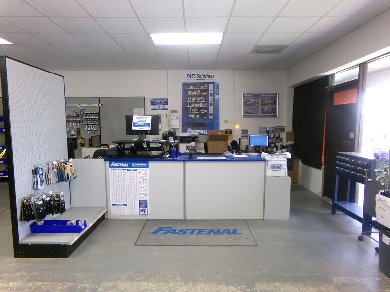 More Photos Of 904-910 Magnolia Ave, Auburndale General Retail For Lease