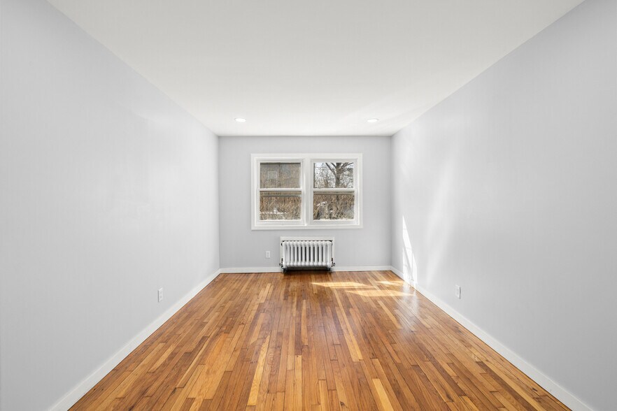 More Photos Of 1144 Mary St, Elizabeth Apartments For Sale