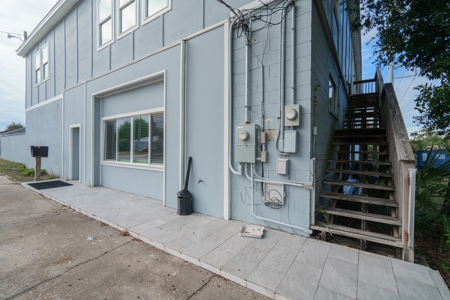 More Photos Of 1919 Drummond Ave, Panama City Distribution For Lease
