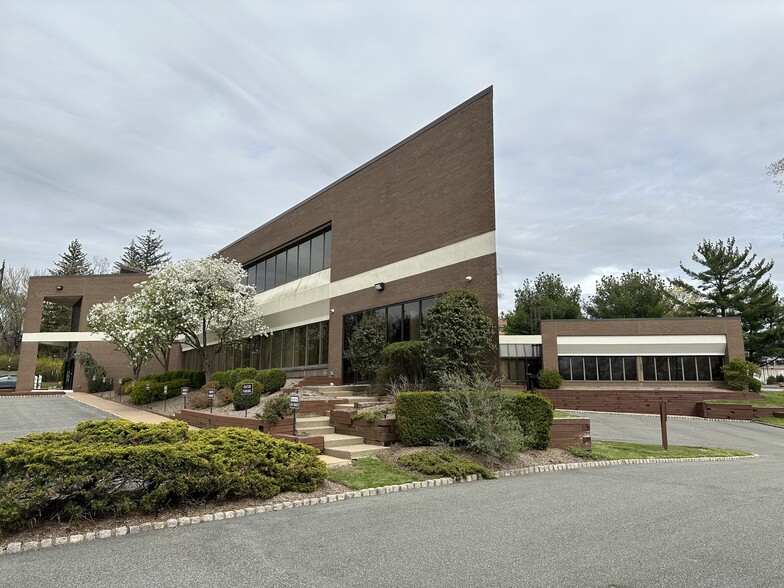 More Photos Of 6 Arrow Rd, Ramsey Office For Lease