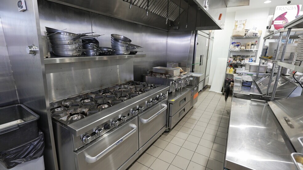 More Photos Of 6675 Mediterranean Dr, McKinney Restaurant For Sale