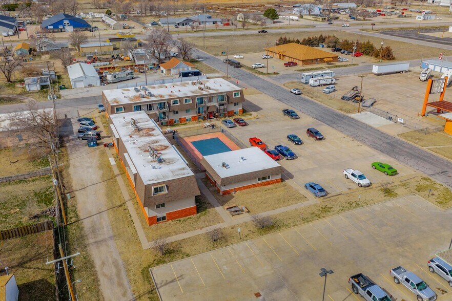 More Photos Of 103 E 7th Ave, South Hutchinson Apartments For Sale