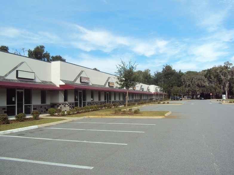 Primary Photo Of 3451 E Louise Ln, Hernando General Retail For Lease