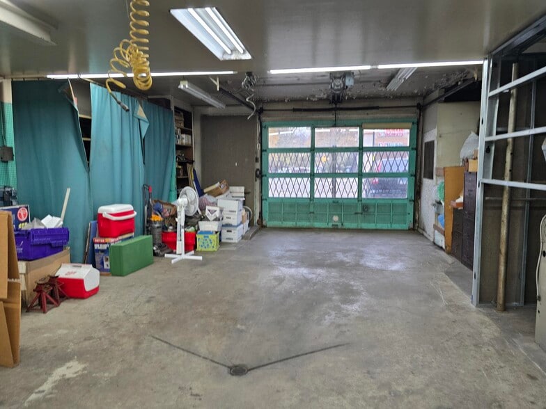 More Photos Of 6243 N Clark St, Chicago Storefront For Sale