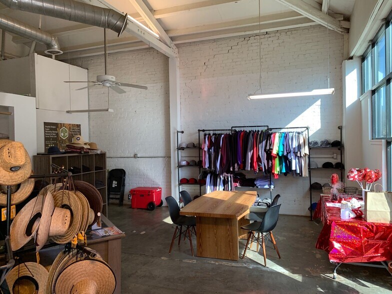 More Photos Of 242 E Oak Ave, Visalia Freestanding For Sale