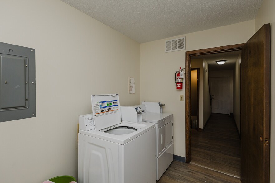 More Photos Of 3102 Sierra Pky, Hutchinson Apartments For Sale