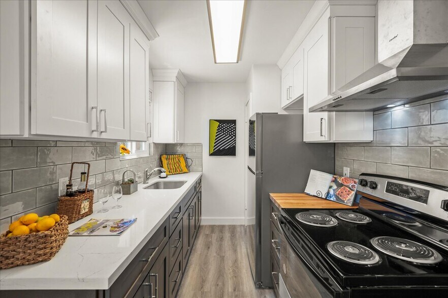 More Photos Of 2231 E 28th St, Oakland Apartments For Sale