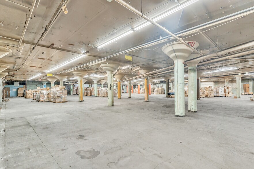 More Photos Of 150 Avenue L, Newark Warehouse For Sale