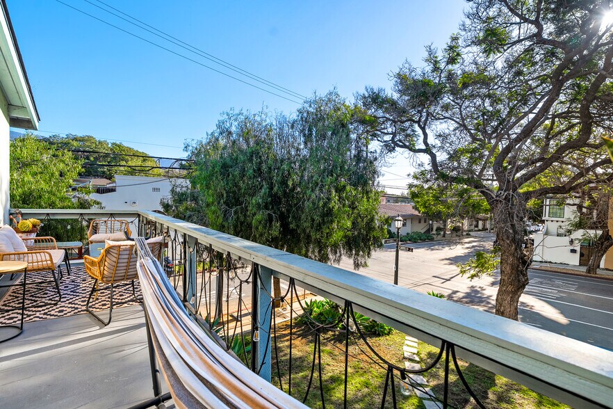 More Photos Of 333 E Carrillo St, Santa Barbara Apartments For Sale