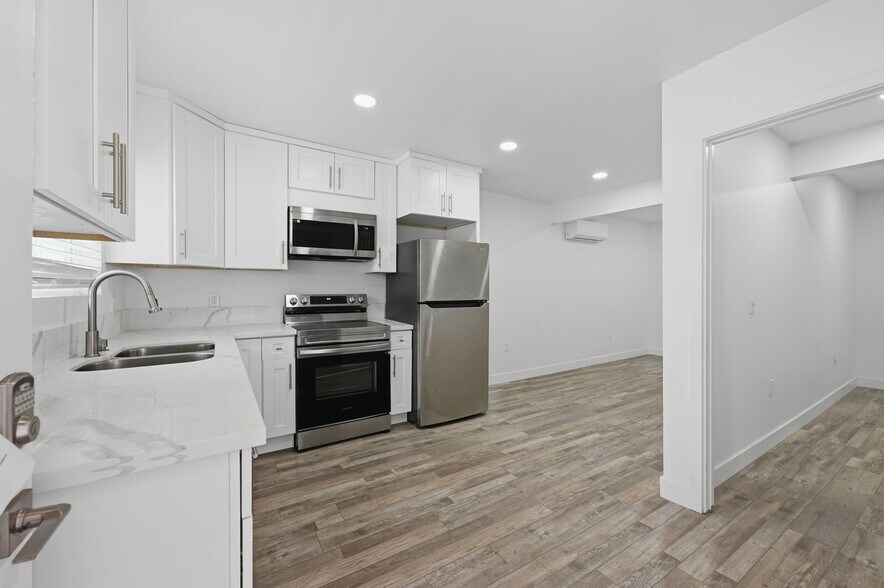 More Photos Of 2005 Highland Ave, National City Apartments For Sale