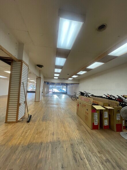 More Photos Of 513 S Main St, Moscow Storefront For Lease