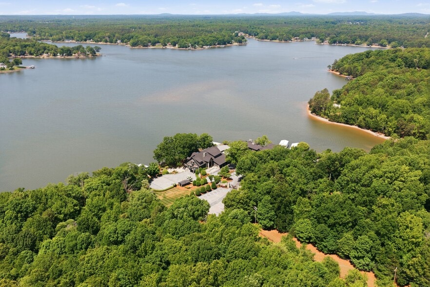 More Photos Of 9715 Nine Eagles Ln, Charlotte Specialty For Sale