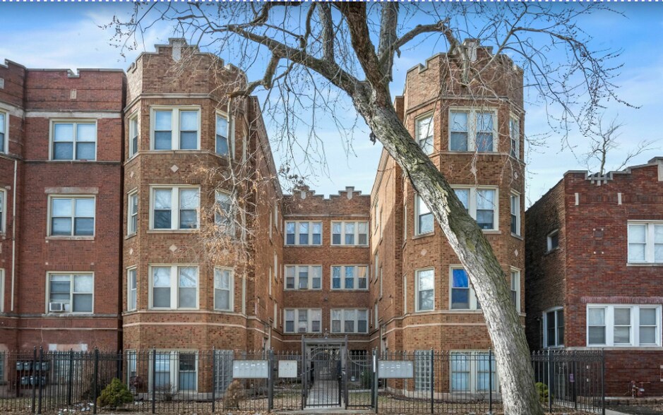 Primary Photo Of 7150 S Cornell Ave, Chicago Apartments For Sale