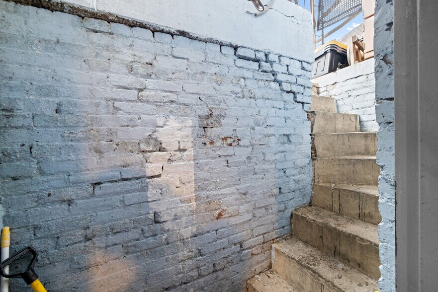 More Photos Of , Washington General Retail For Sale