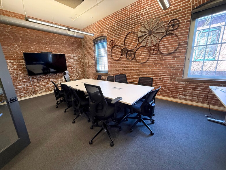 More Photos Of 415 N Prince St, Lancaster Office For Sale