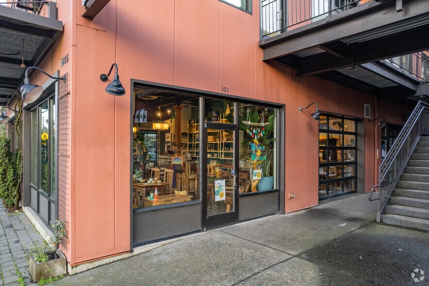 More Photos Of 4605 NE Fremont St, Portland Storefront Retail Office For Lease