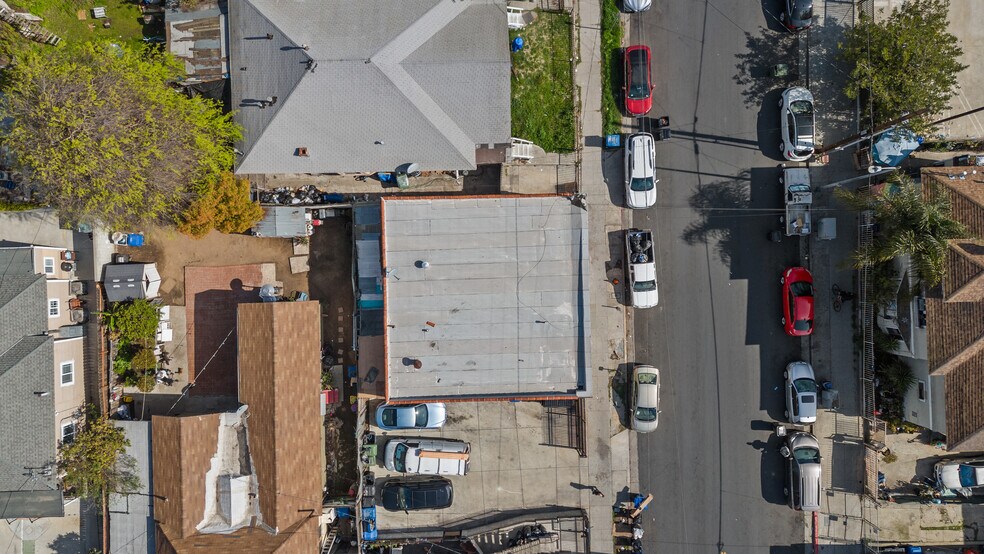 More Photos Of 509 N St Louis St, Los Angeles Storefront Retail Office For Sale