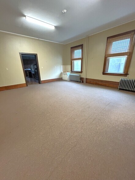 More Photos Of 149 Maple St, Naugatuck General Retail For Sale