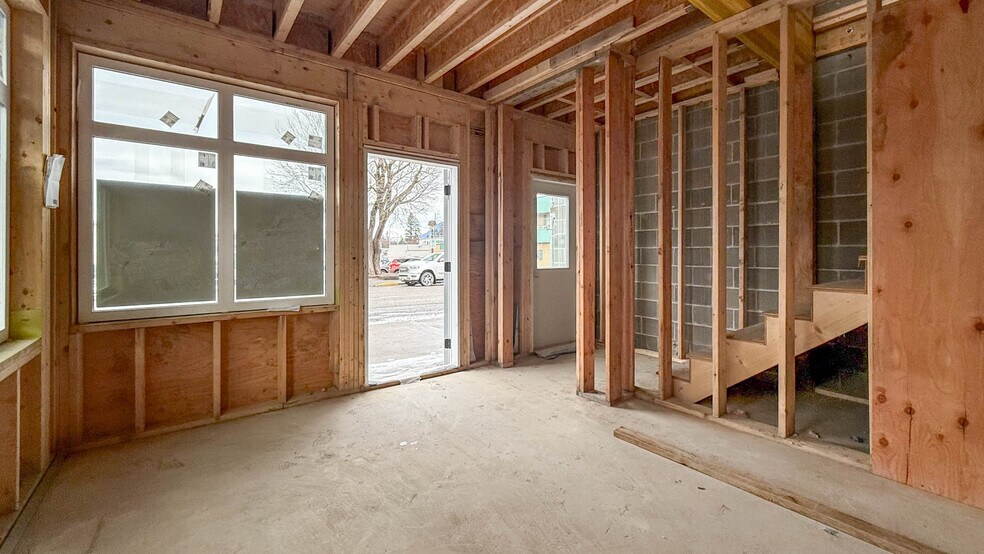 More Photos Of 704 Cliff St, Enderby Office For Lease