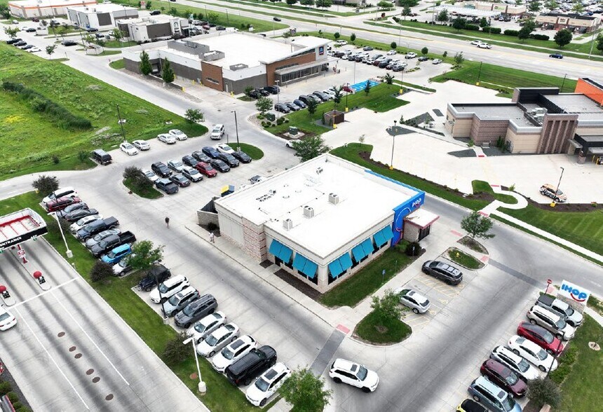 More Photos Of 150 SE Alices Rd, Waukee Restaurant For Sale