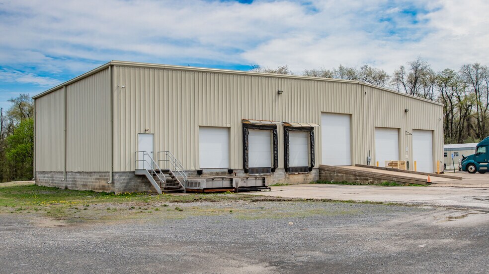 More Photos Of 4335 Paradise Rd, Watsontown Warehouse For Sale