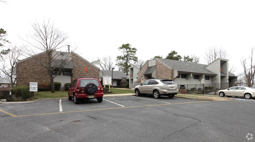 More Photos Of 218-224 Jack Martin Blvd, Brick Medical For Sale