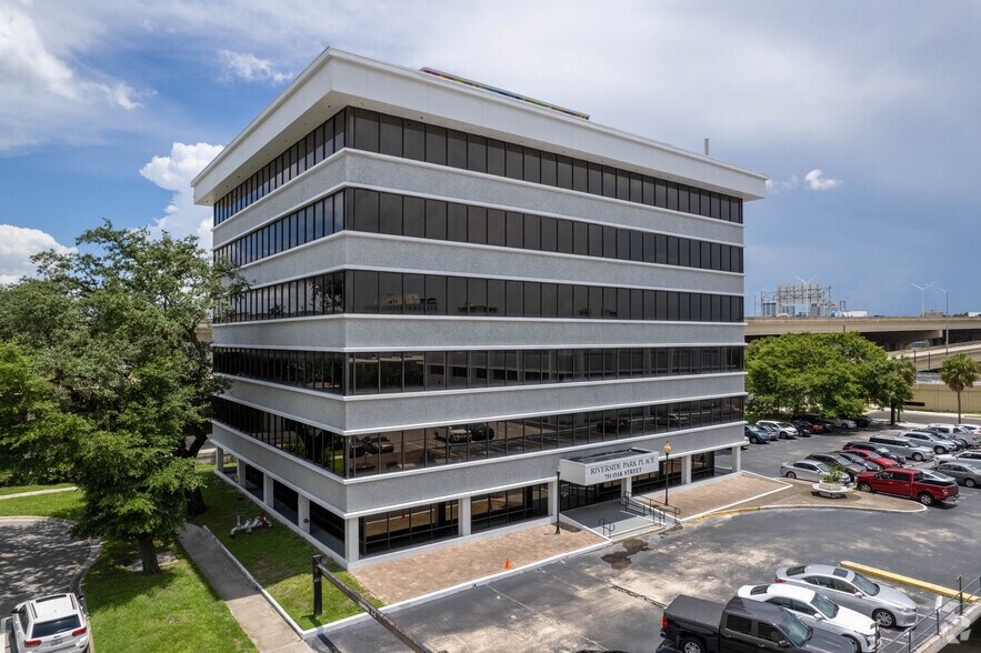 More Photos Of 751 Oak St, Jacksonville Office For Lease