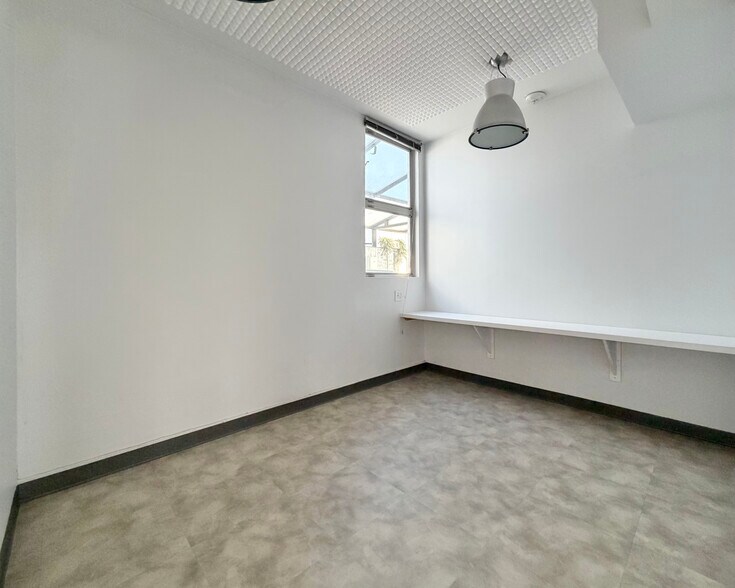 More Photos Of 1920 Olympic Blvd, Santa Monica Loft Creative Space For Lease