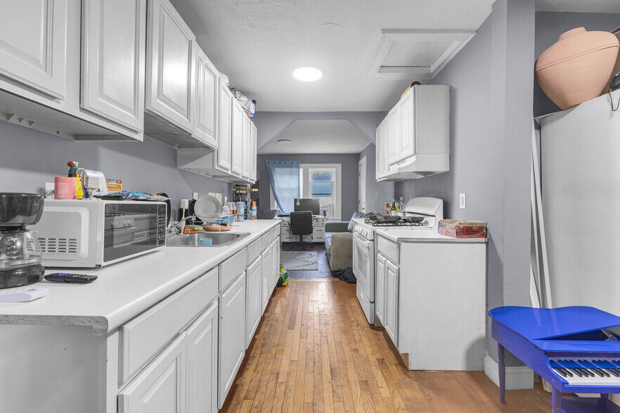 More Photos Of 467 Columbus Ave, New Haven Apartments For Sale