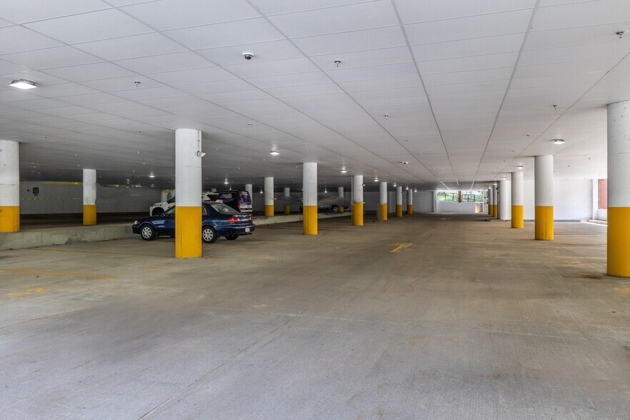 More Photos Of 350 Myles Standish Blvd, Taunton Flex For Lease