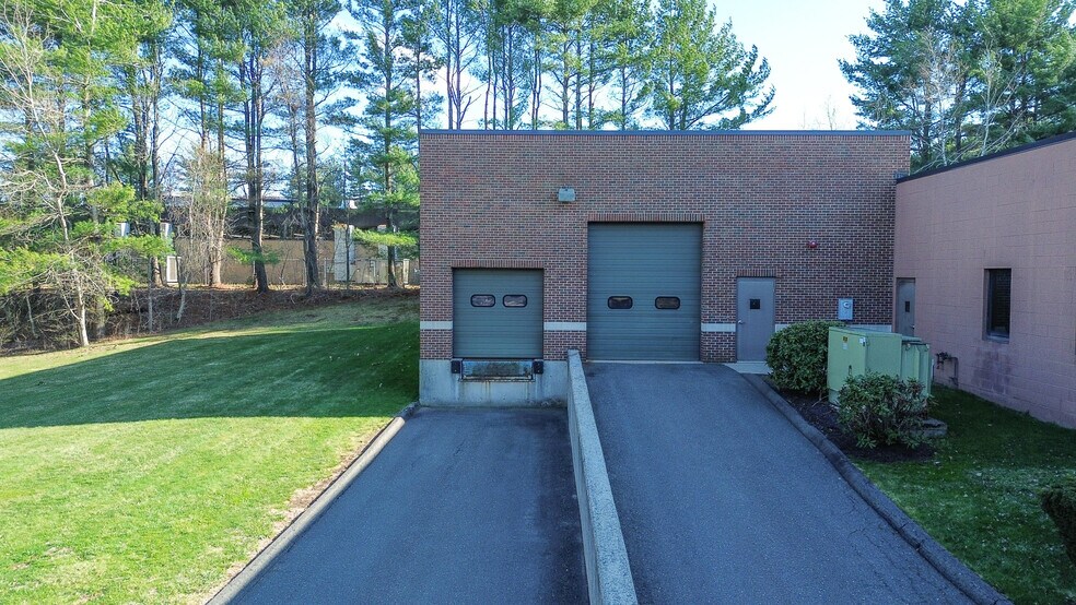 More Photos Of 47 Commerce Dr, Bristol Manufacturing For Sale
