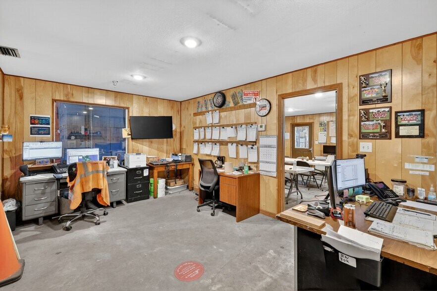 More Photos Of 722 Duck Lake Rd, Lady Lake Industrial For Sale