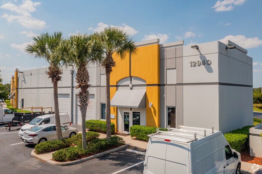 Primary Photo Of 12940 Express Ct, Fort Myers Warehouse For Lease