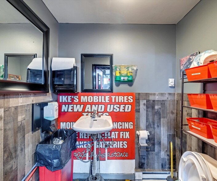 More Photos Of 110 N Courtland St, East Stroudsburg Auto Dealership For Sale