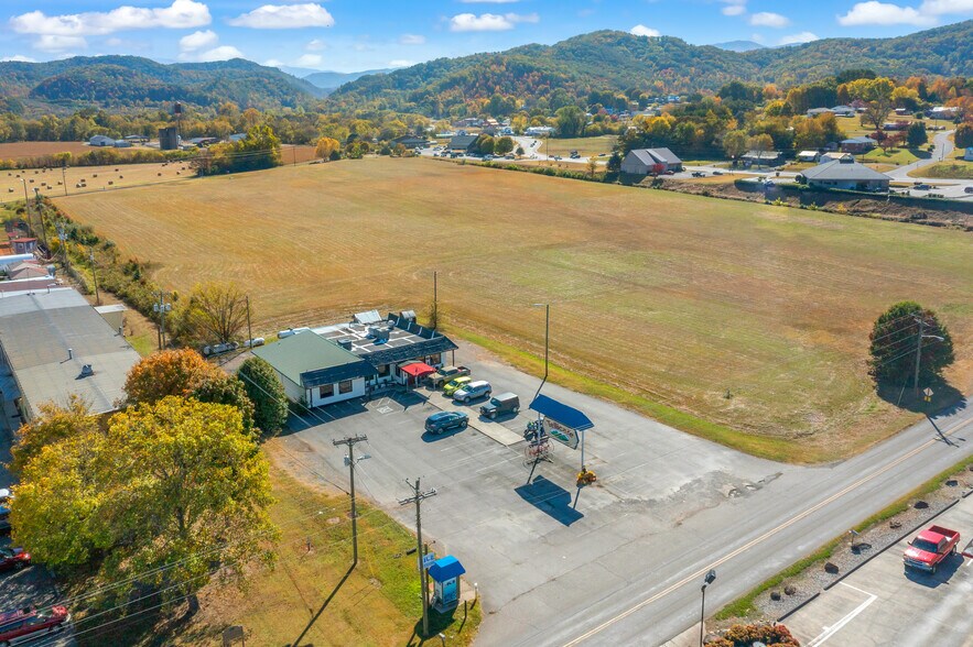 More Photos Of 128 Bank St, Tellico Plains Restaurant For Sale